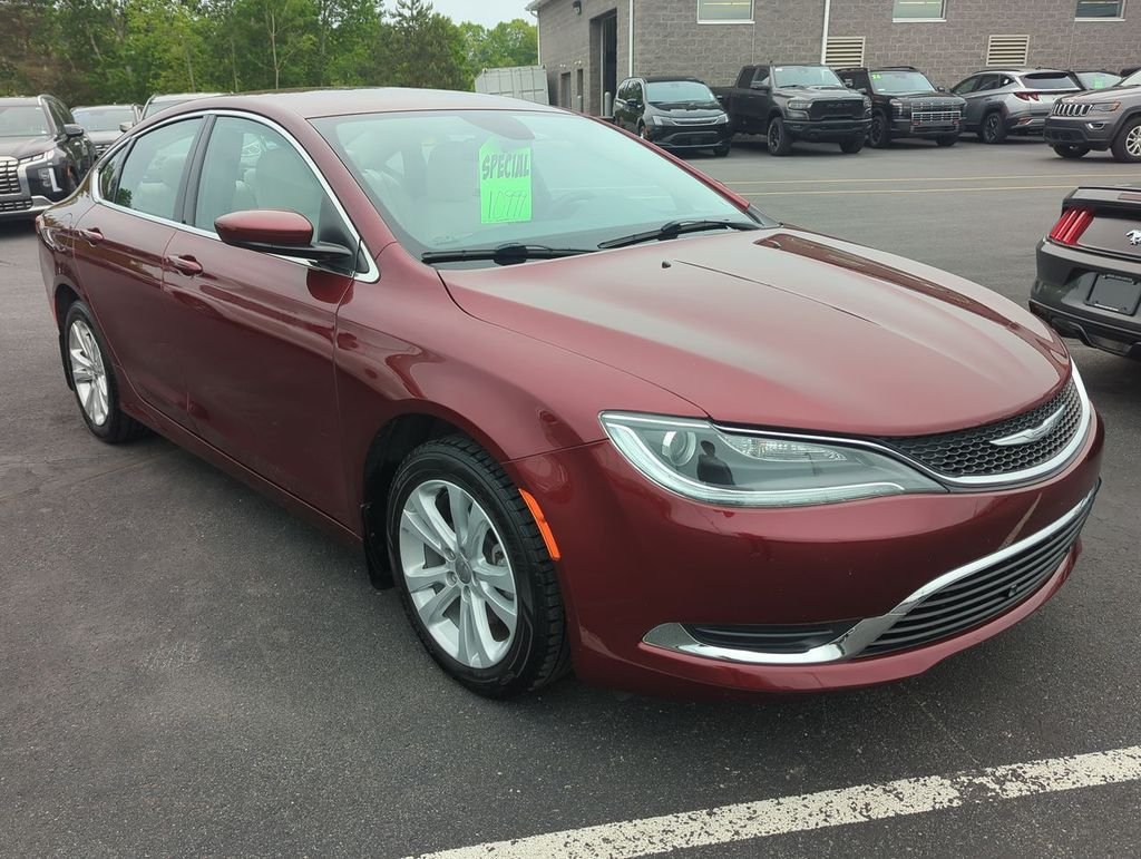 2016 Chrysler 200 Limited Platinum's photo
