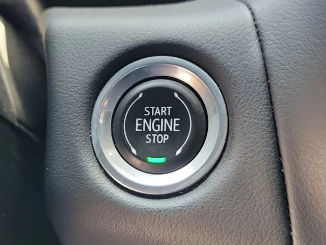 2023 GMC Yukon SLT - Photo 35