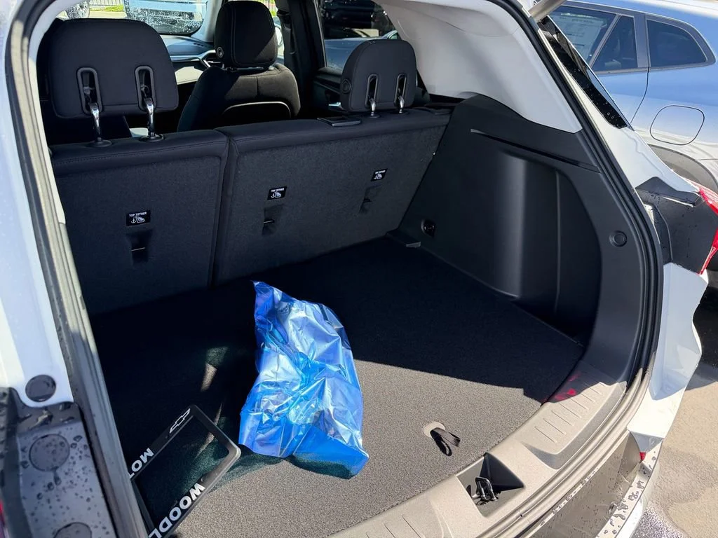 Used 2026 Summit White Chevrolet LT image 21