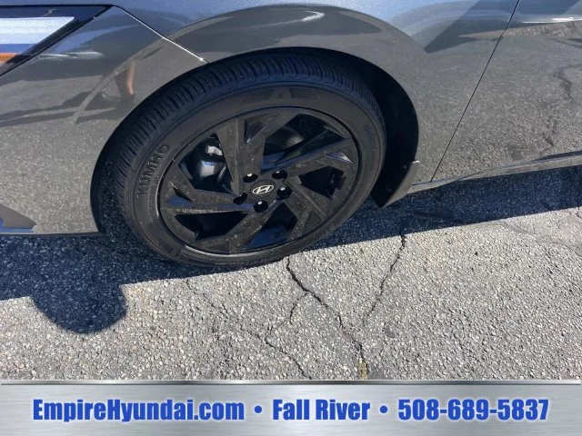 Used 2026 Gray Hyundai SEL Sport image 7