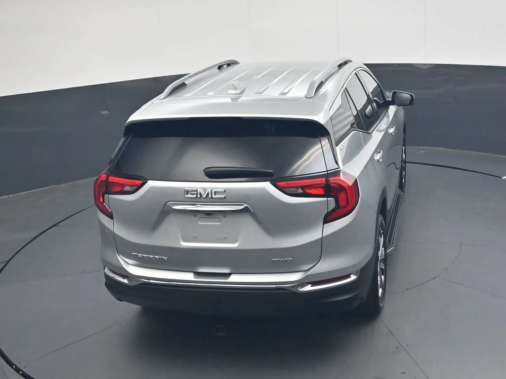 Used 2021 Silver GMC SLT image 35