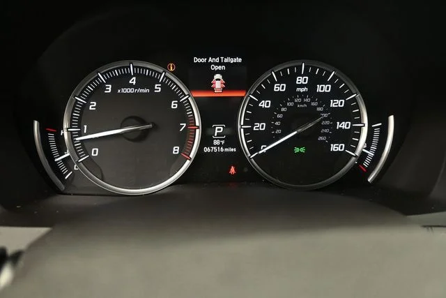 Used 2015  Acura 3.5L Technology Package image 11