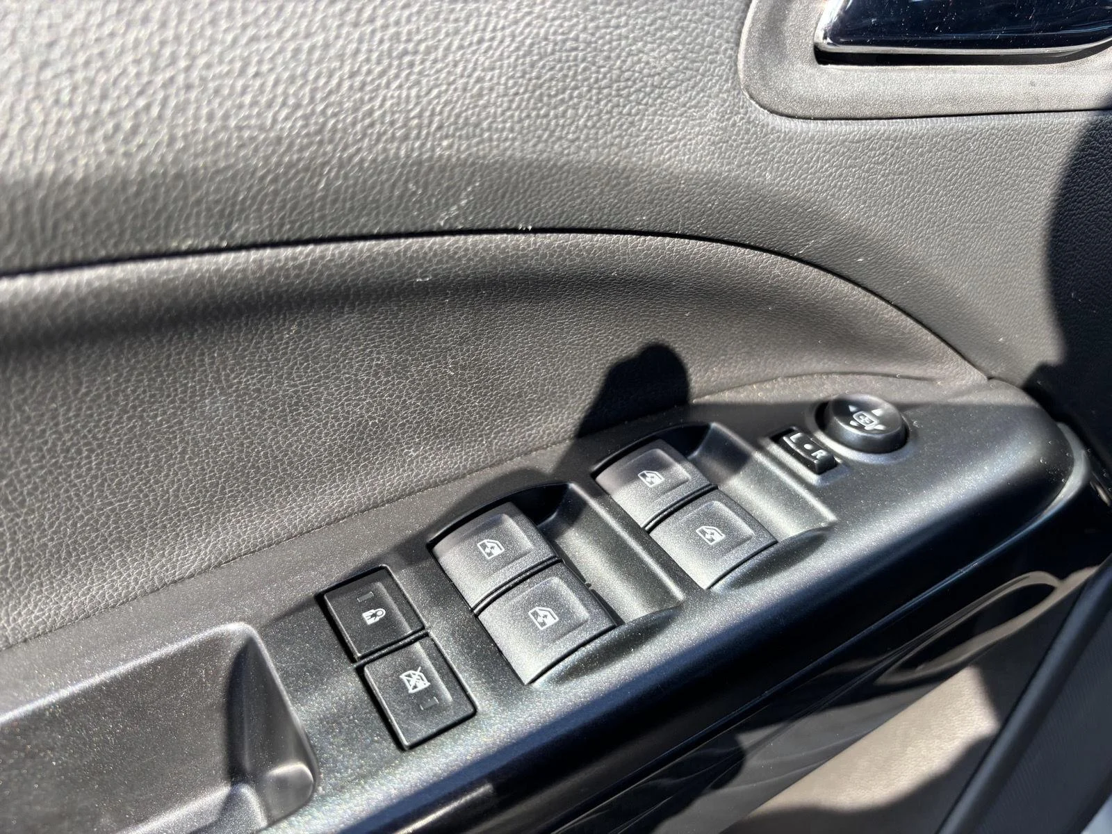 Used 2022 Satin Steel Metallic GMC AT4 - Leather image 16