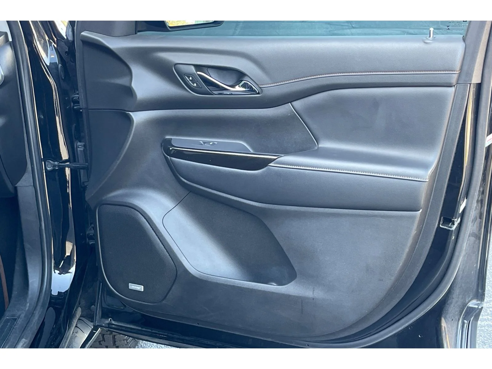 Used 2021 Ebony Twilight Metallic GMC AT4 image 23