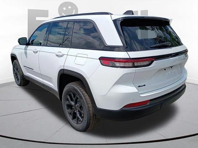 New 2026 Bright White Clear-Coat Exterior Paint Jeep Laredo image 7