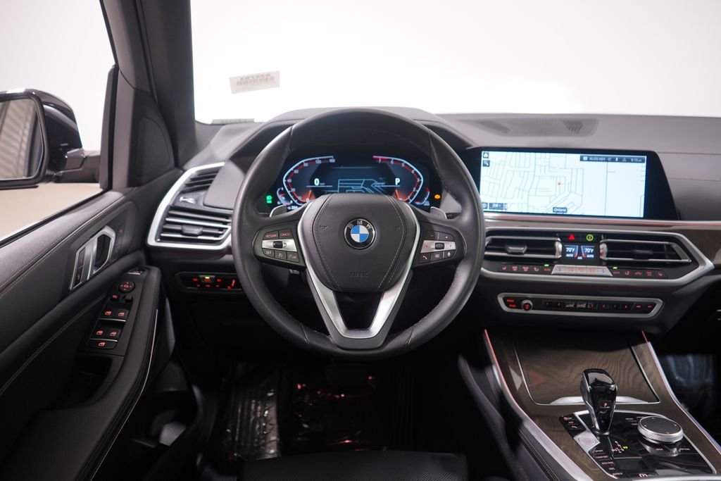 Used 2023 Dark Graphite BMW xDrive40i image 11