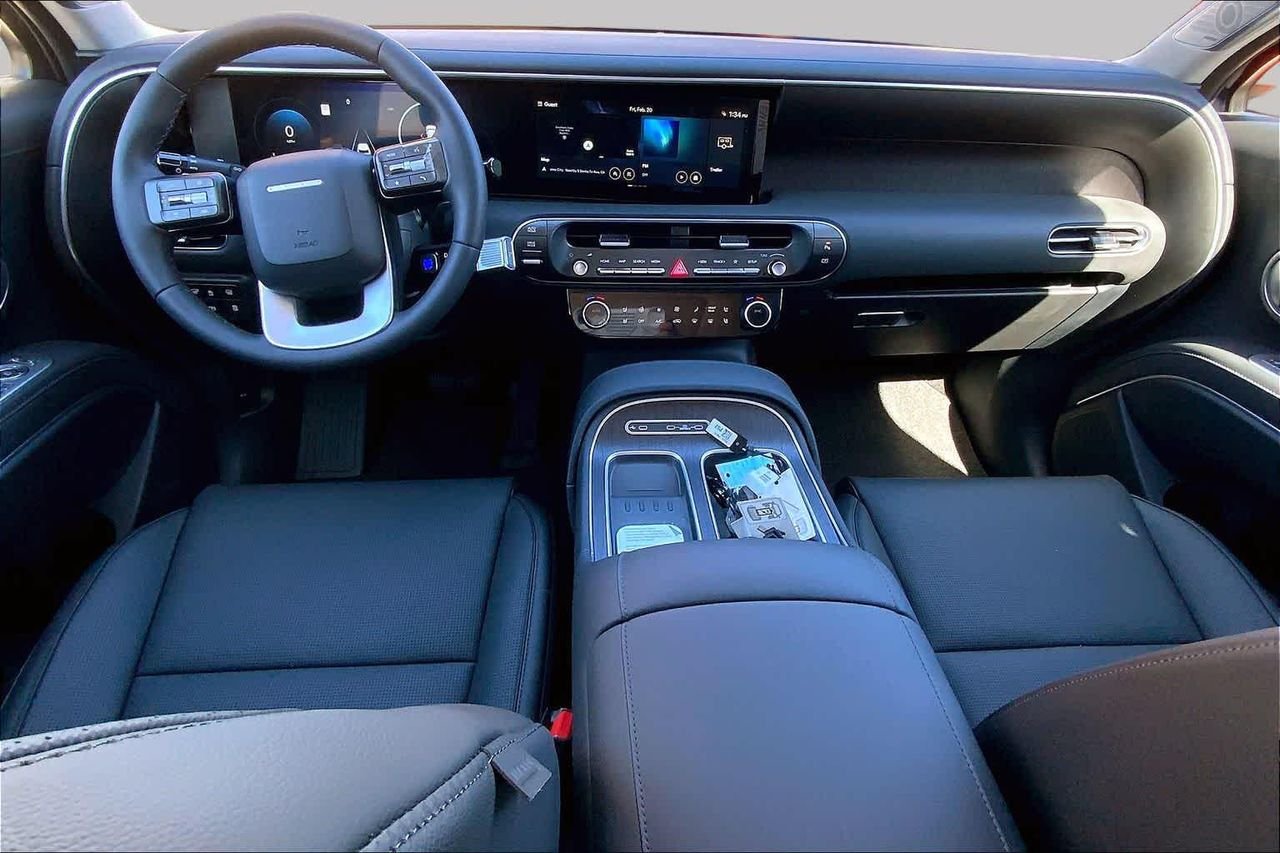 New 2026 Classy Blue Pearl Hyundai Limited FWD image 5