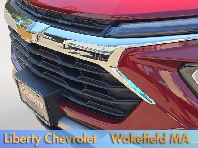 Used 2025 Crimson Metallic Chevrolet LT image 5