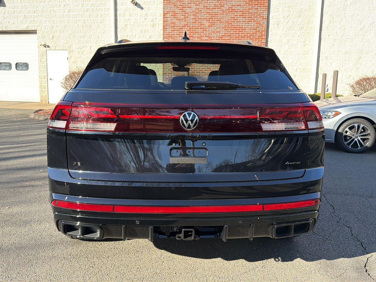 New 2026 Deep Black Pearl Volkswagen 2.0T SEL R-Line Black image 5