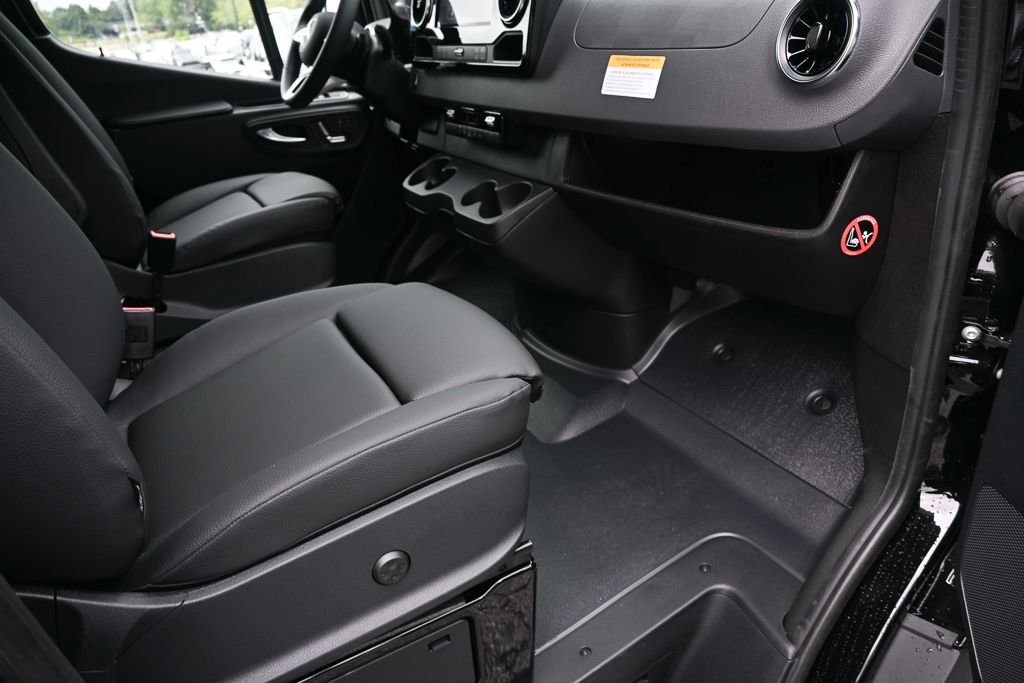 New 2026 Jet Black Mercedes-Benz  image 16