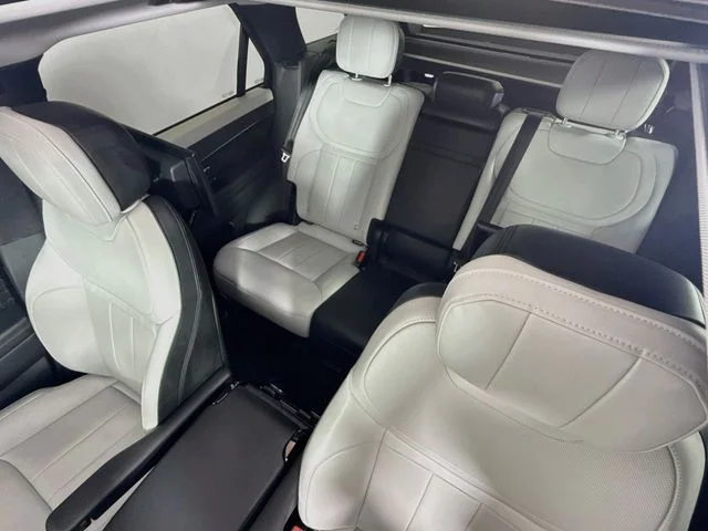 Used 2024 Gray Land Rover Dynamic SE image 14