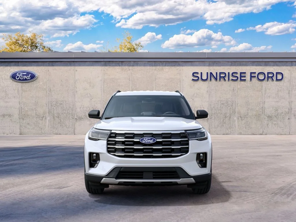 New 2027 Star White Metallic Tri-Coat Ford Active image 3