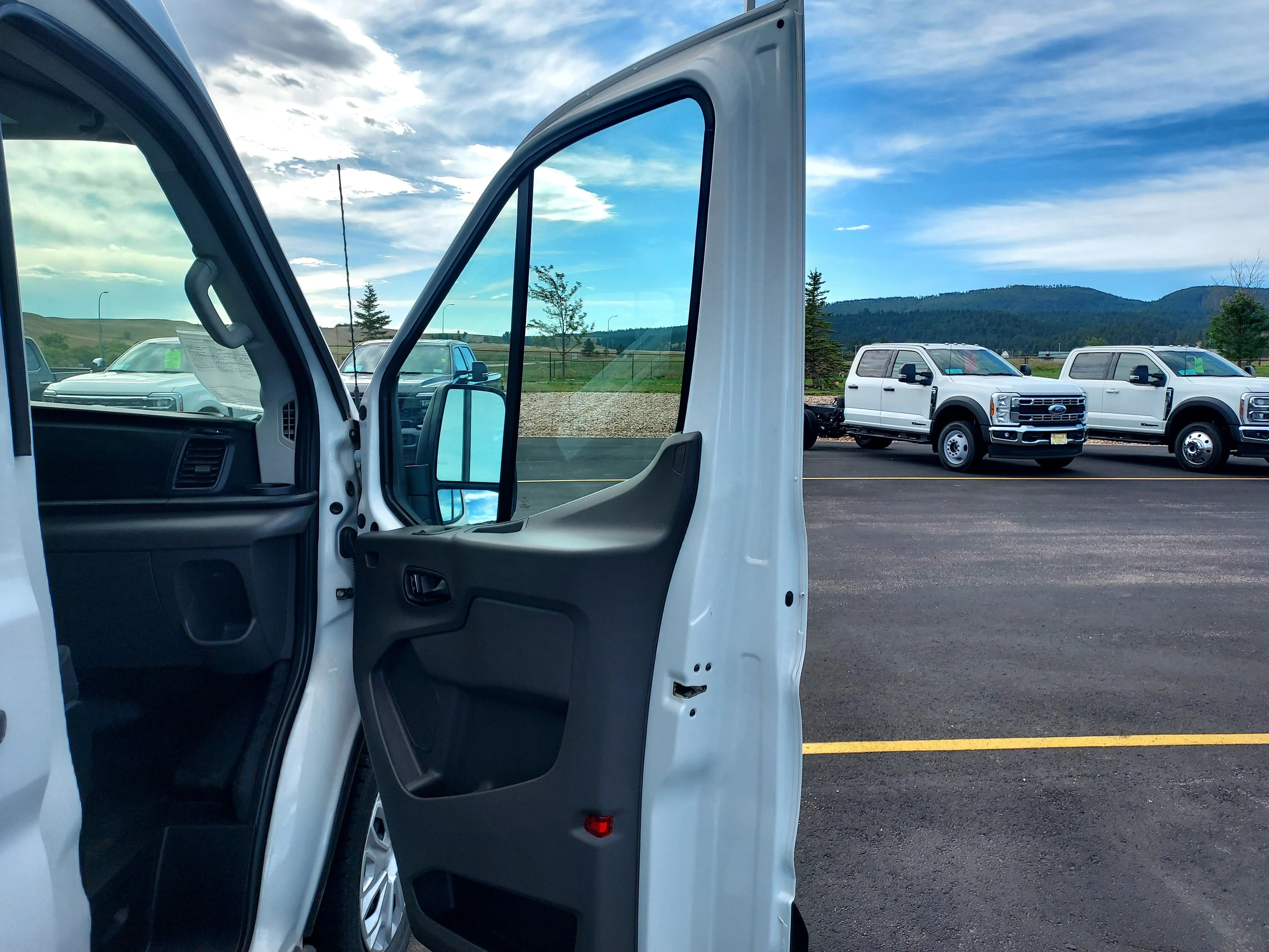 Used 2023 Oxford White Ford  image 13