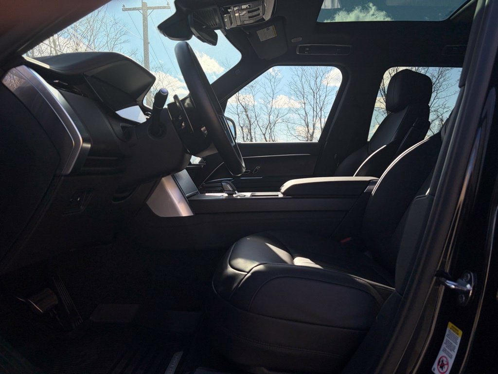 2025 Land Rover Range Rover SE - Photo 11