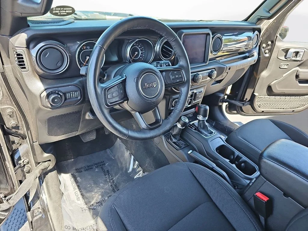 Used 2022 Black Jeep Unlimited Sport Altitude image 15
