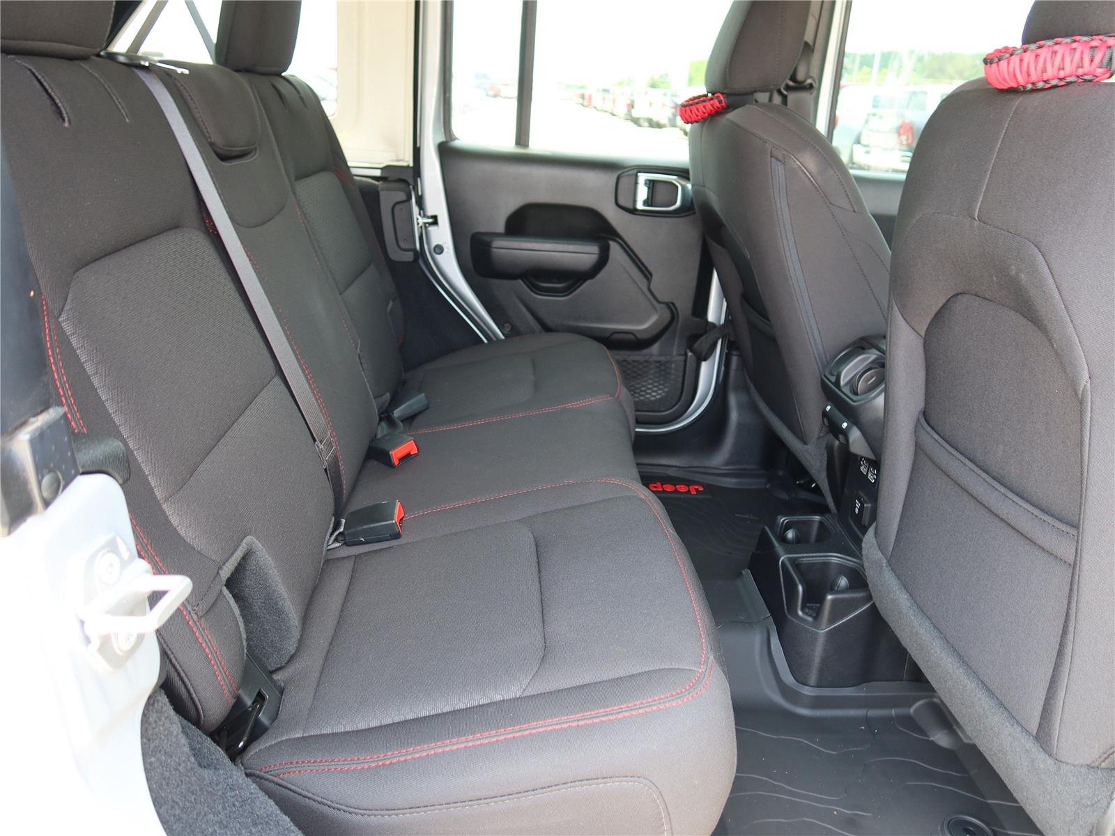 Used 2023 Silver Zynith Clearcoat Jeep Rubicon image 10