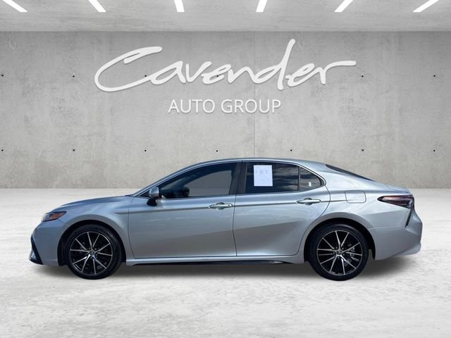 Used 2021 Silver Toyota SE image 14