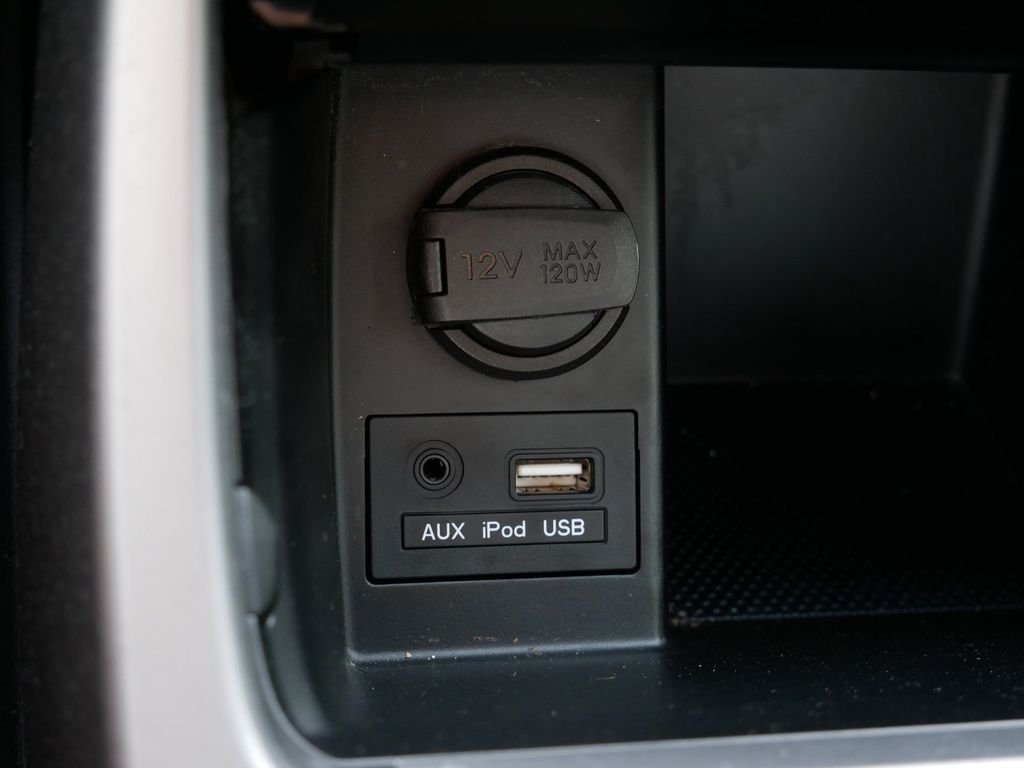 Used 2014 Gray Hyundai SE image 26
