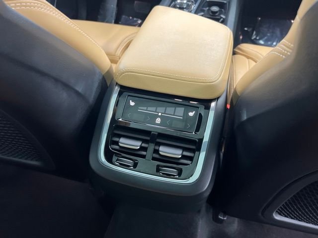 Used 2023 Gray Volvo B5 Ultimate Dark Theme image 23