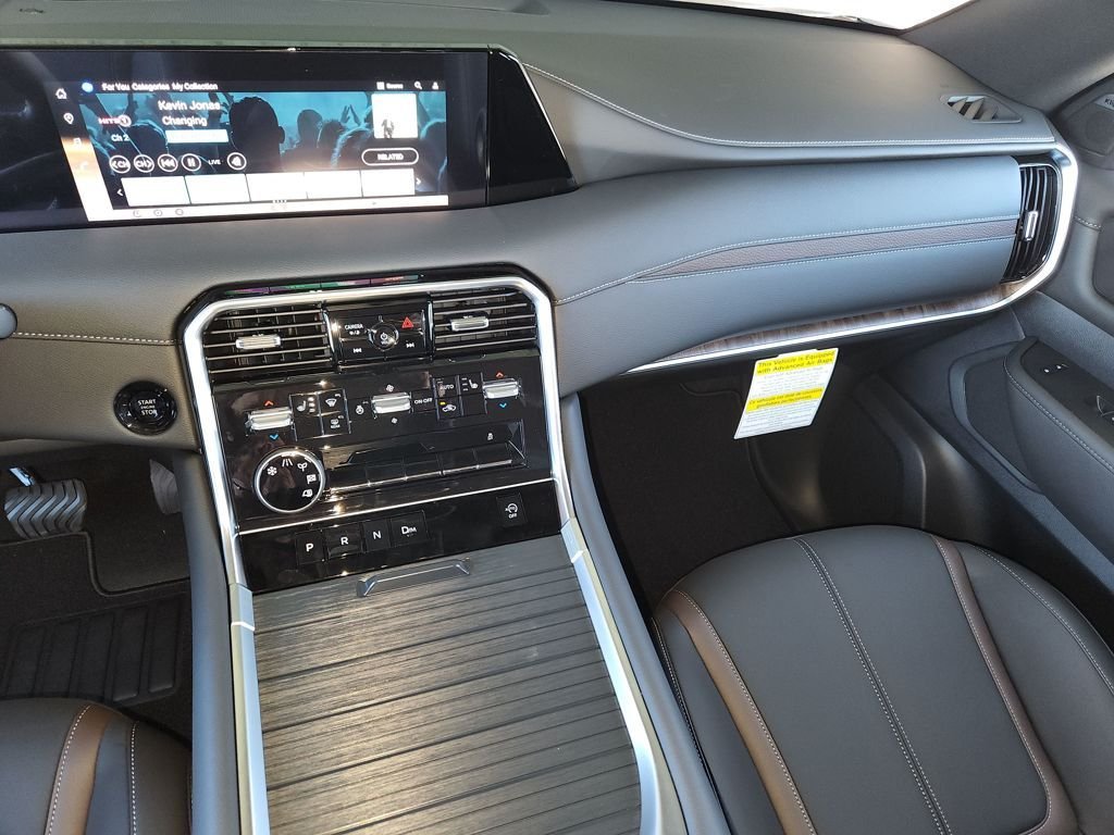 New 2026 Aspen White TriCoat Nissan SL image 18