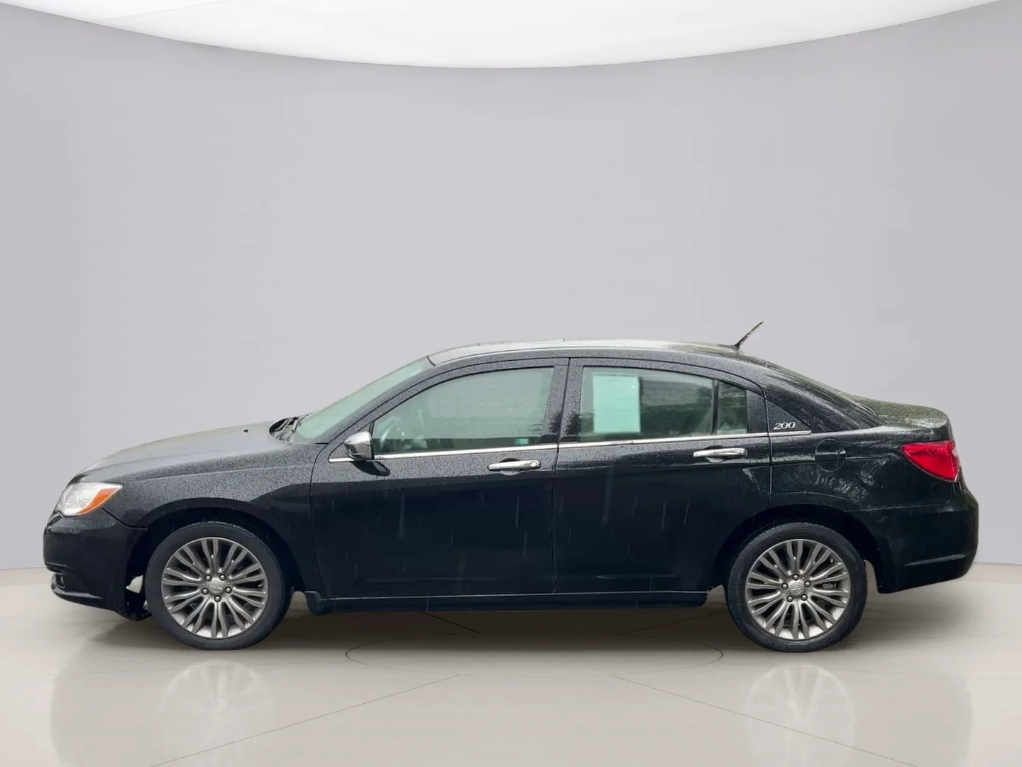 Used 2012 Black Chrysler LIMITED image 2