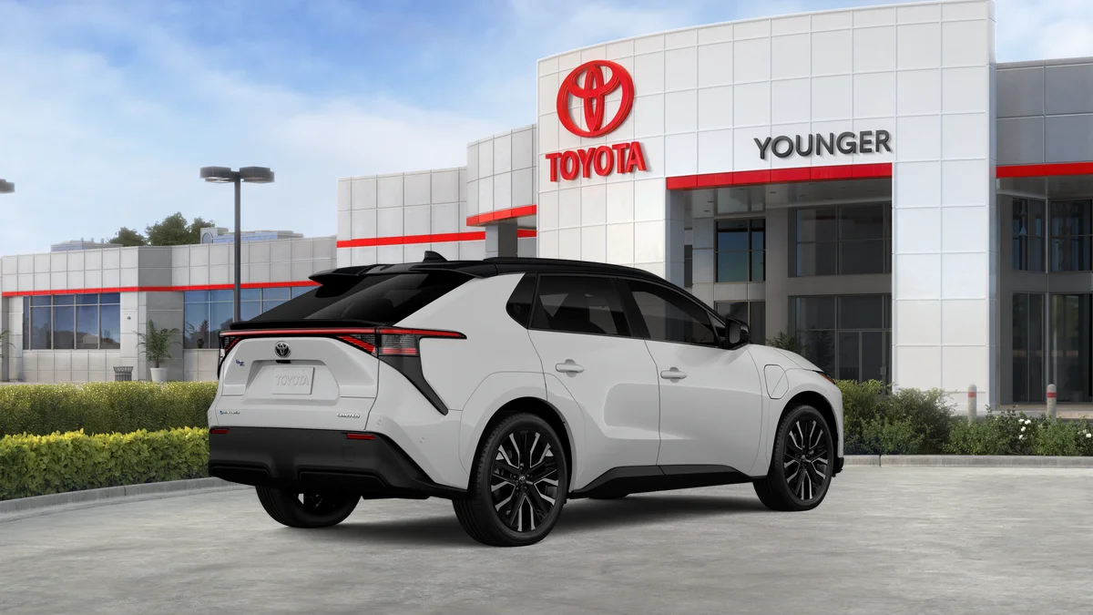 New 2026 Wind Chill Pearl with Midnight Black Metallic roof Toyota Limited image 11