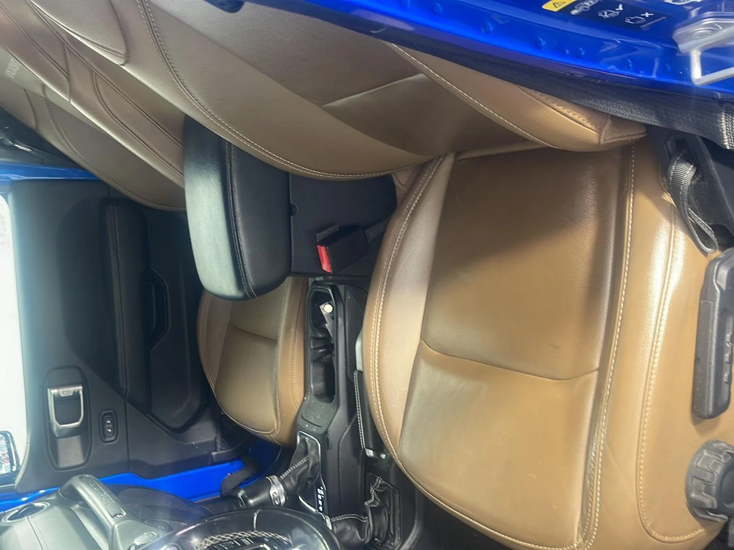 Used 2021 Hydro Blue Pearlcoat Jeep Unlimited Rubicon image 12