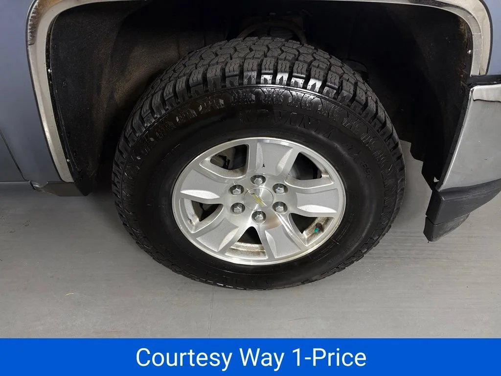 Used 2016 SLATE GREY METALLIC Chevrolet LT image 13