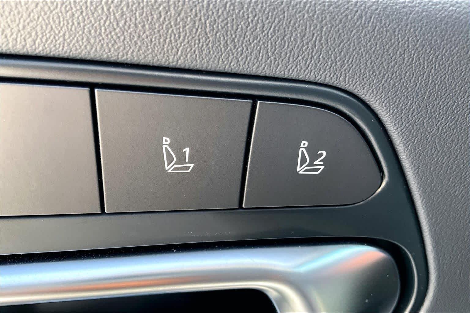 Used 2025 Snow White Pearl Kia GT-Line image 35