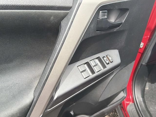 Used 2018 Red Toyota LE image 16