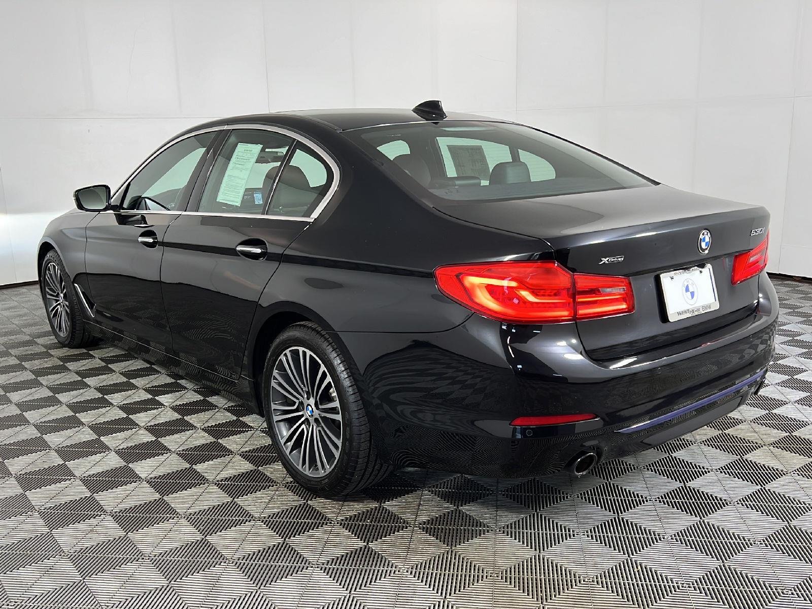 Used 2018 Black Sapphire Metallic BMW 530i xDrive image 3