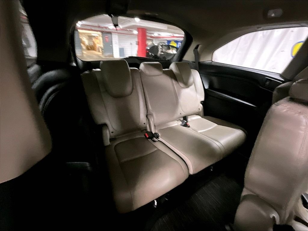 Used 2021 White Honda EX-L image 17
