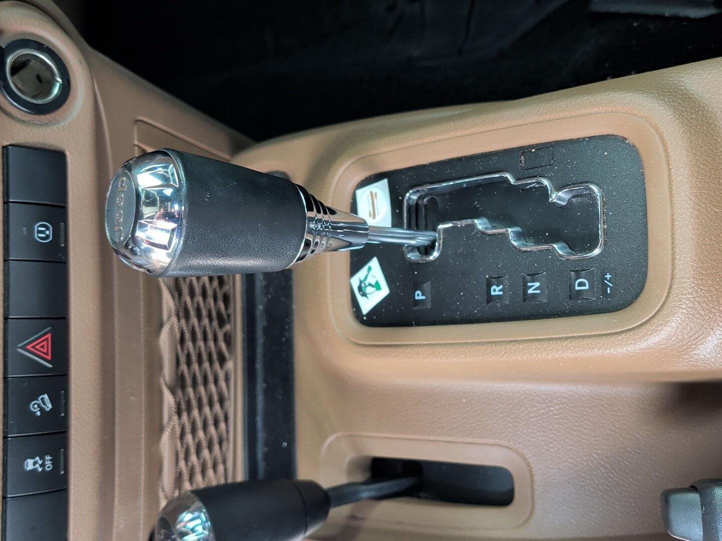 Used 2017 Gobi Clearcoat Jeep Rubicon image 21