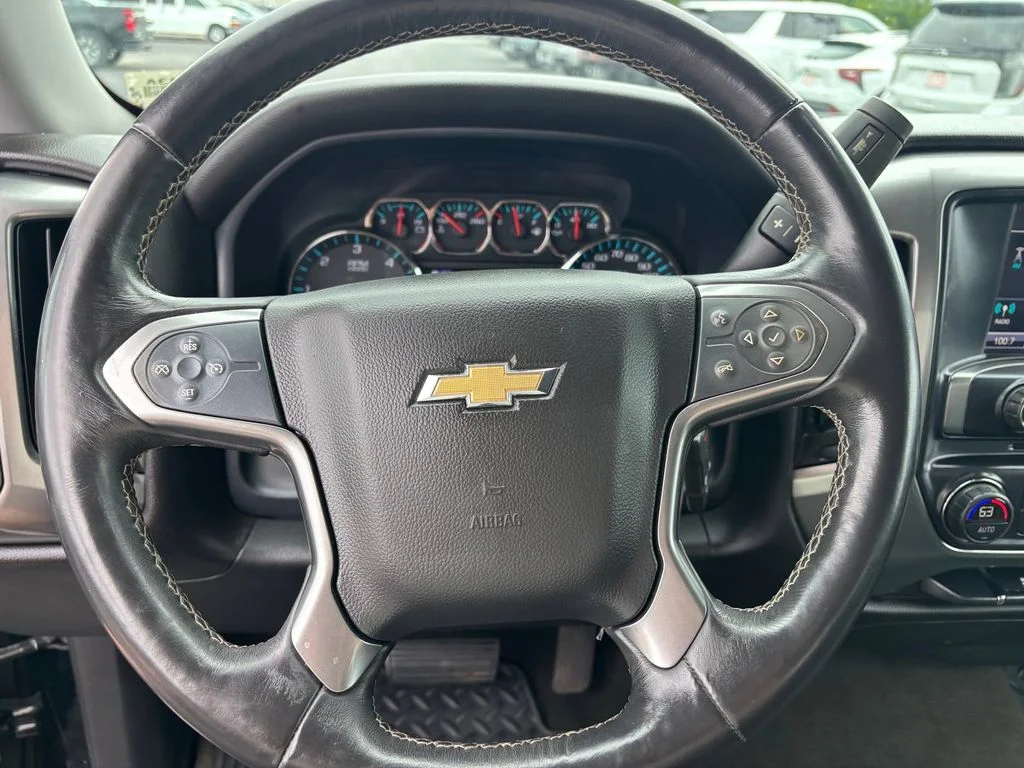 Used 2016 Black Chevrolet LT image 13