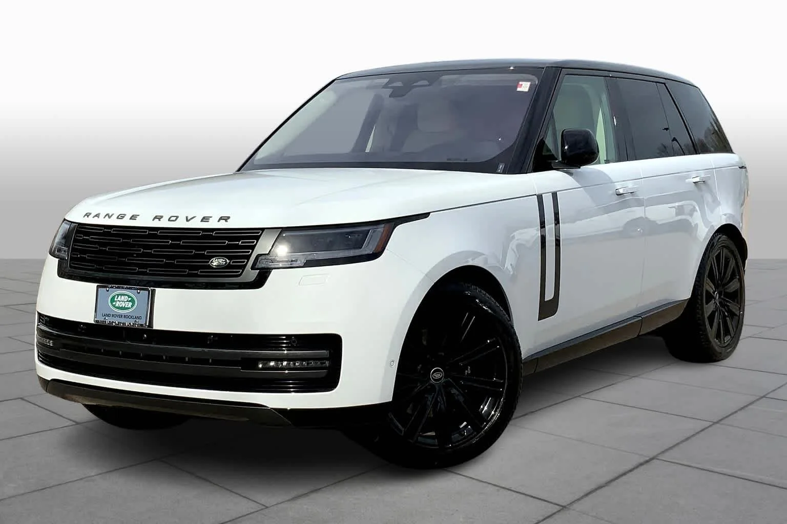 2023 Land Rover Range Rover 3.0 SE SWB's photo
