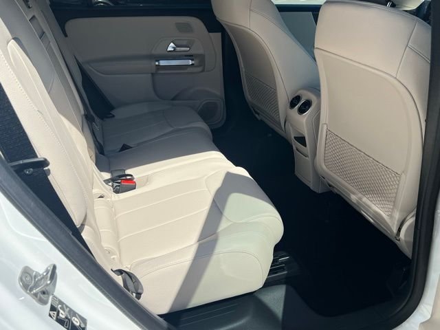 New 2026 White Mercedes-Benz GLB 250 image 26