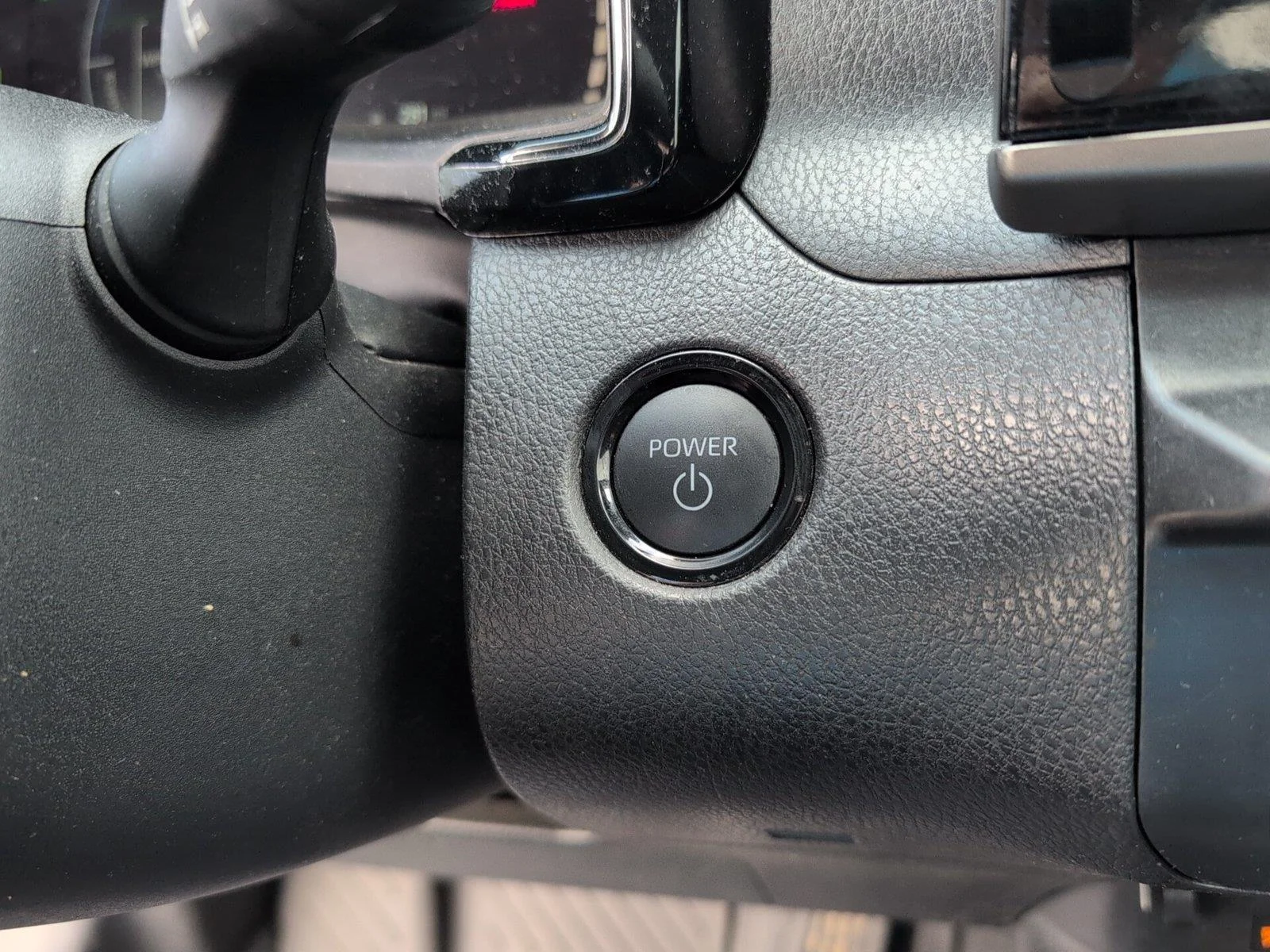 Used 2025 Ocean Gem Toyota LE image 21