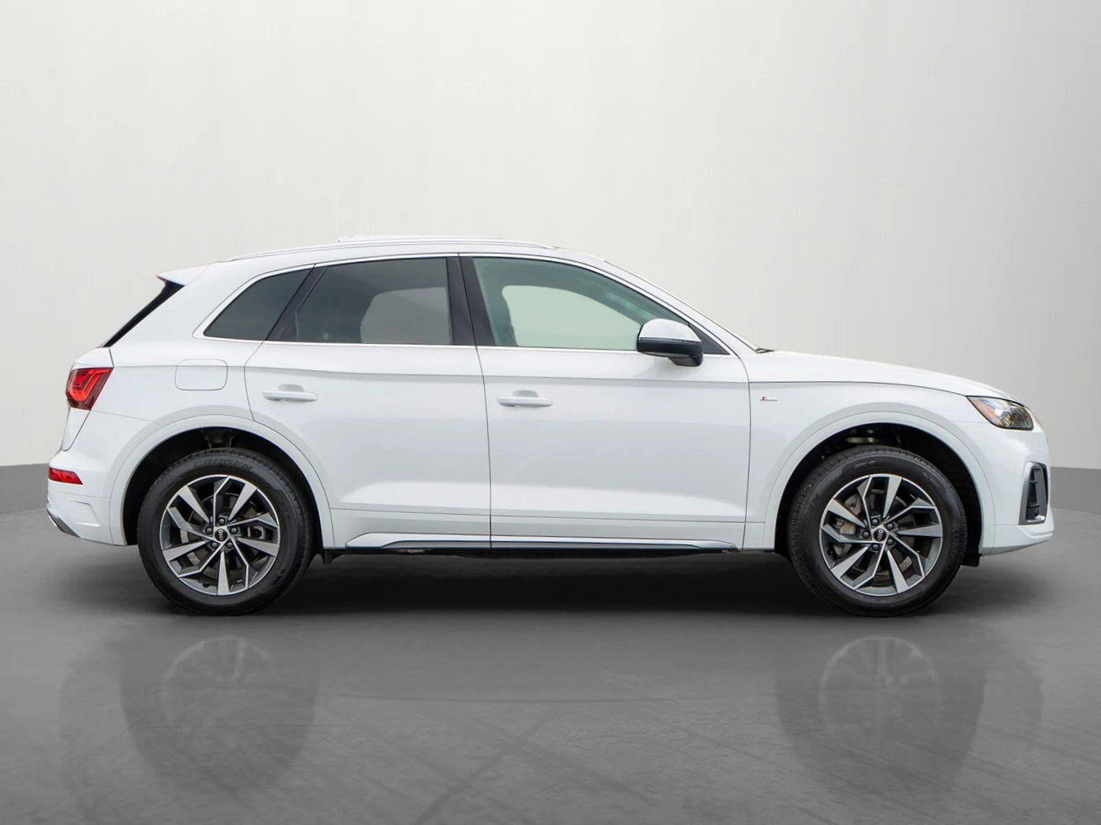 Used 2023 Ibis White Audi 45 S line Premium image 9
