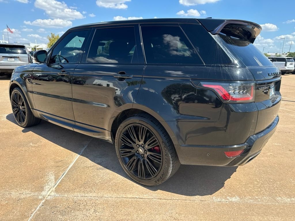 Used 2020 Black Land Rover HSE Dynamic image 4