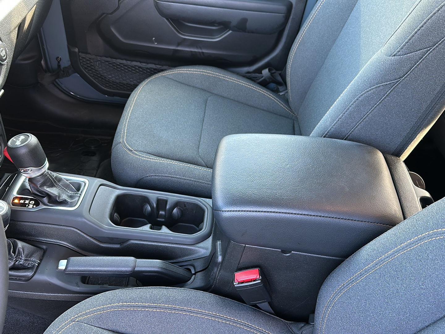 Used 2025 Anvil Clearcoat Jeep Sport S image 25