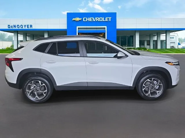 2026 Chevrolet Trax LT - Photo 7