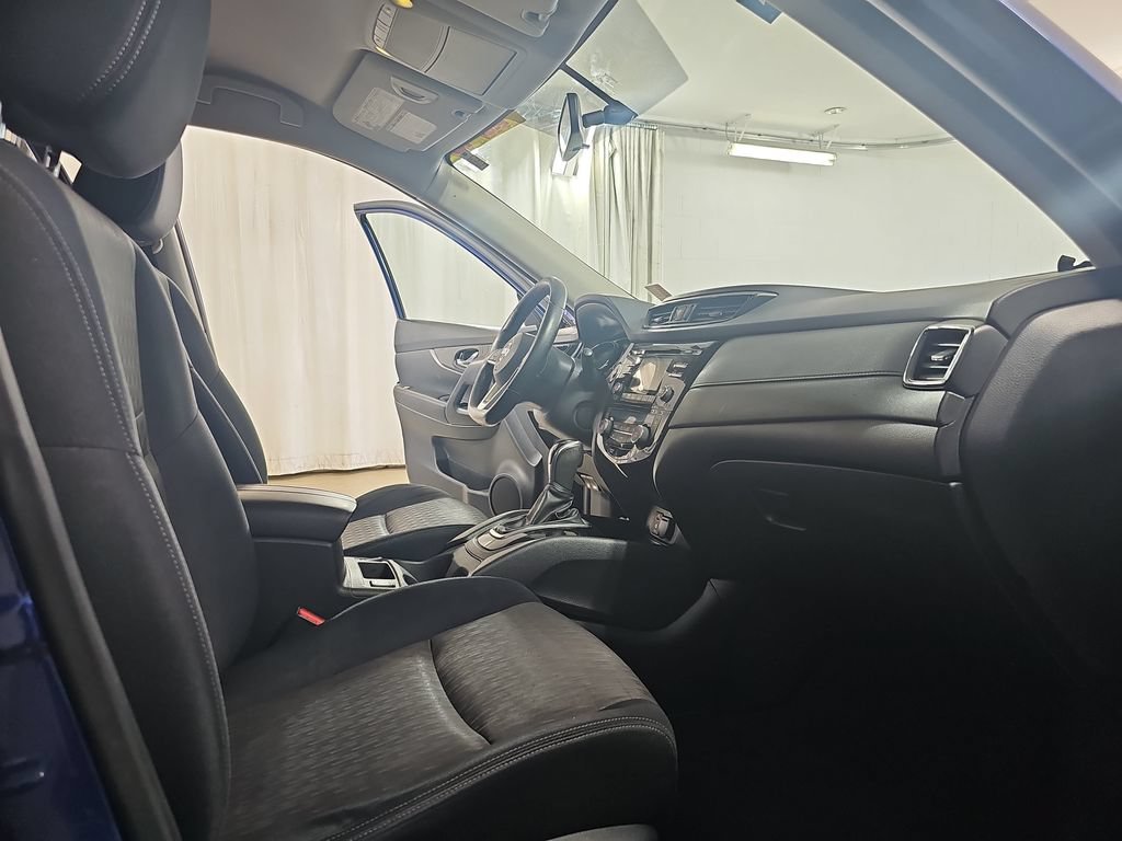 Used 2017 Blue Nissan SV image 13