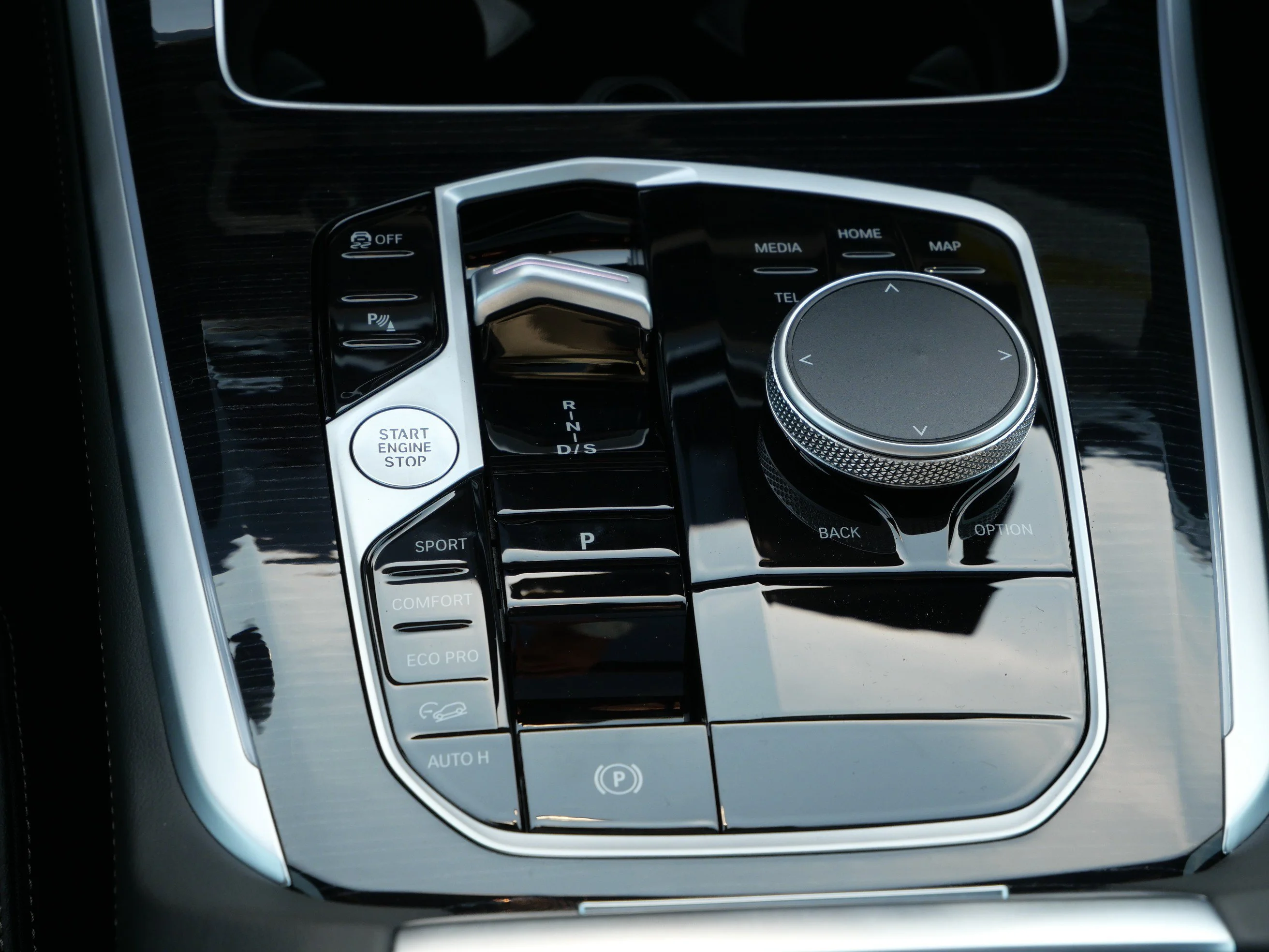 New 2026 Black Sapphire Metallic BMW xDrive40i image 10