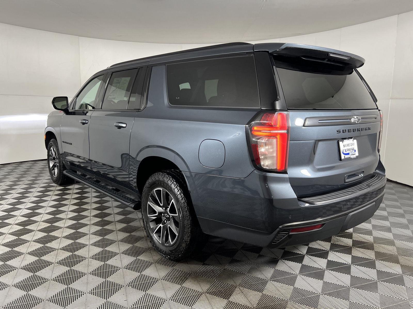 Used 2024 Gravity Gray Kia LX image 12