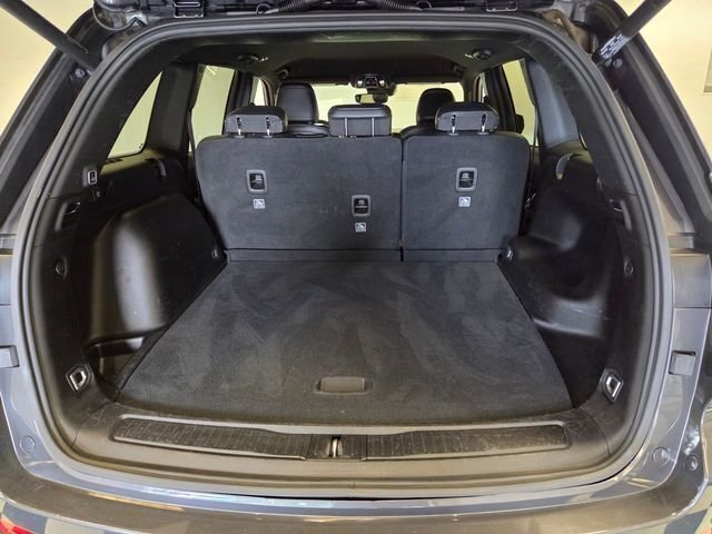 Used 2024 Gray Jeep Altitude image 14