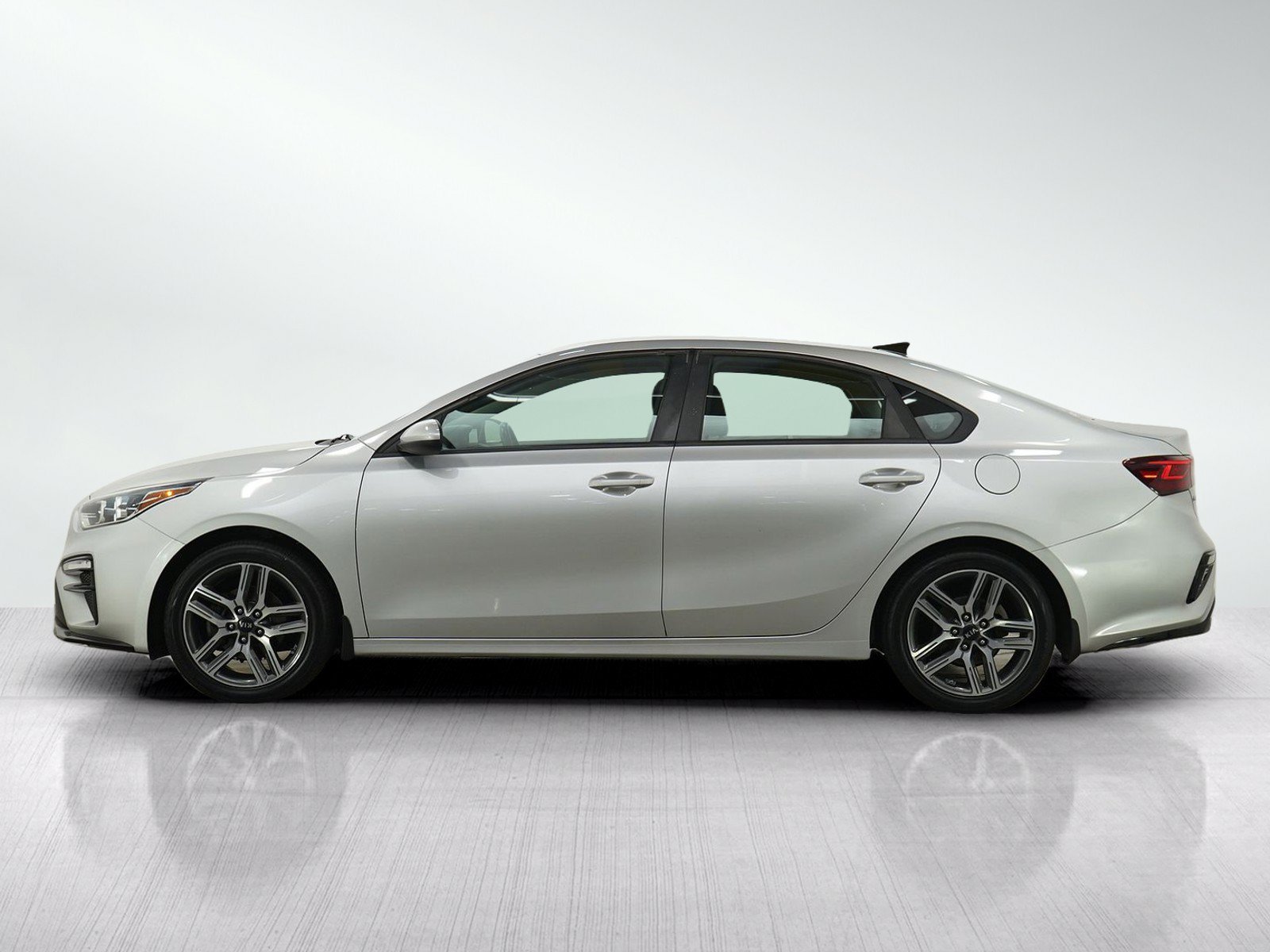 Used 2019 Kia FORTE S with VIN 3KPF34AD6KE015588 for sale in Minneapolis, Minnesota