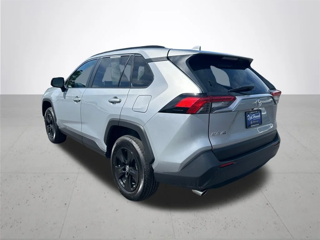 Used 2025 Silver Toyota XLE image 9