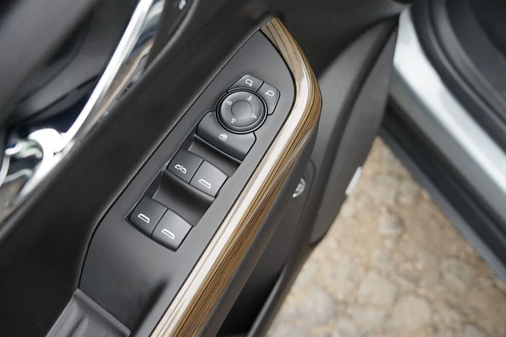 2023 GMC Acadia SLE - Photo 16