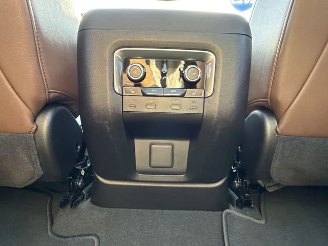2025 Chevrolet Suburban High Country - Photo 28