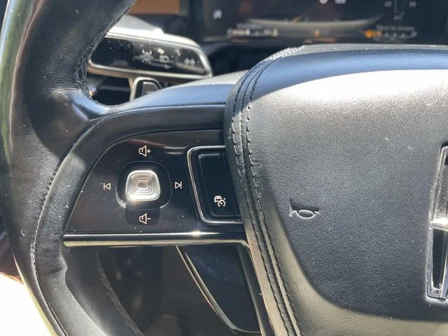 Used 2020 Silver Lincoln Reserve image 37